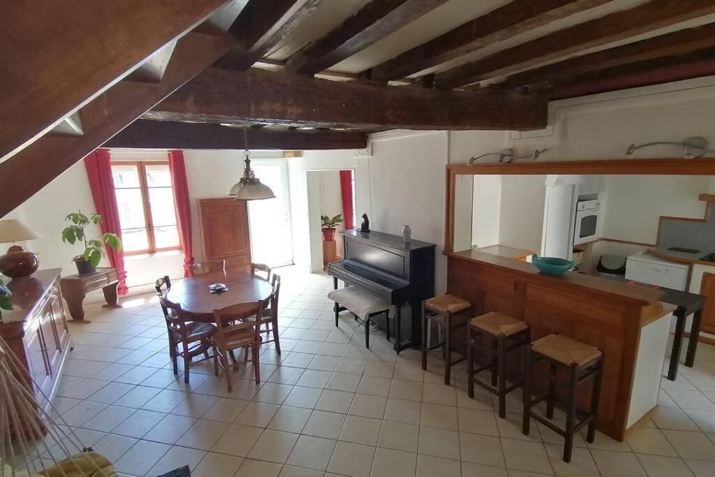 Maison Chaleureuse Et De Detente Avec Piscine Et Spa Chassemy Eksteriør bilde